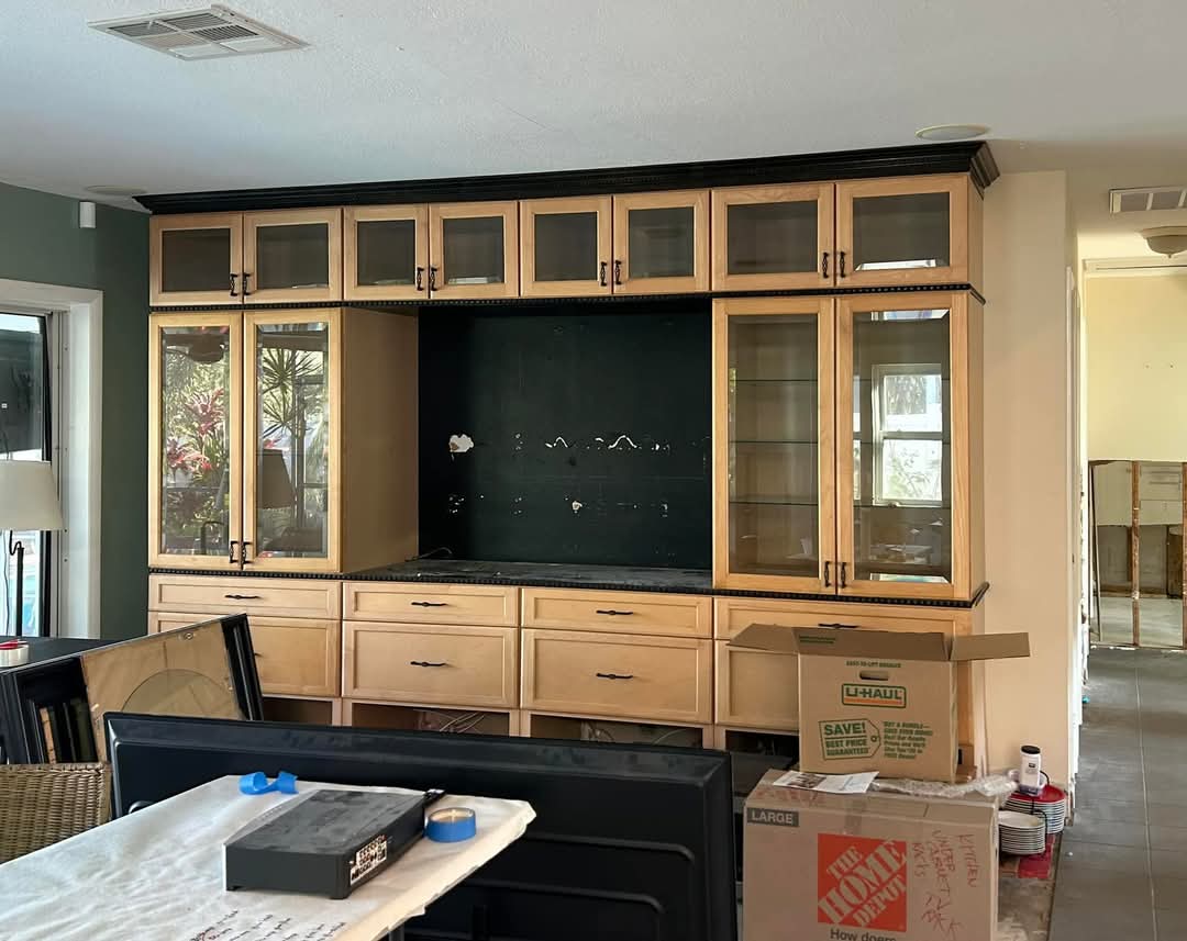 Custom kitchen cabinets installed by Tranquil Blu LLC in Tampa, FL Custom Cabinet Installation by Tranquil Blu